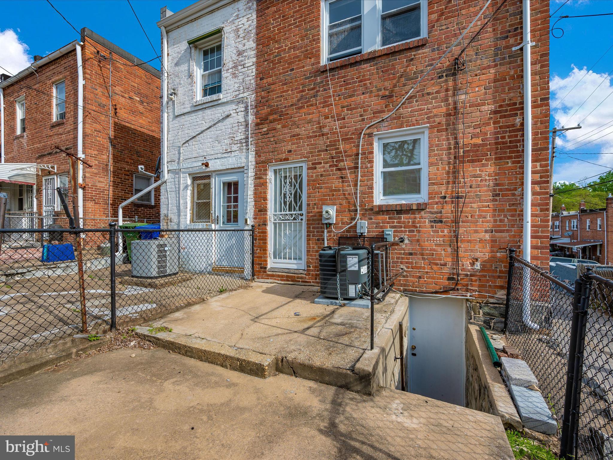 3701 Colborne Road Baltimore, MD 21229 - Photo 51 of 56 Exterior Back
