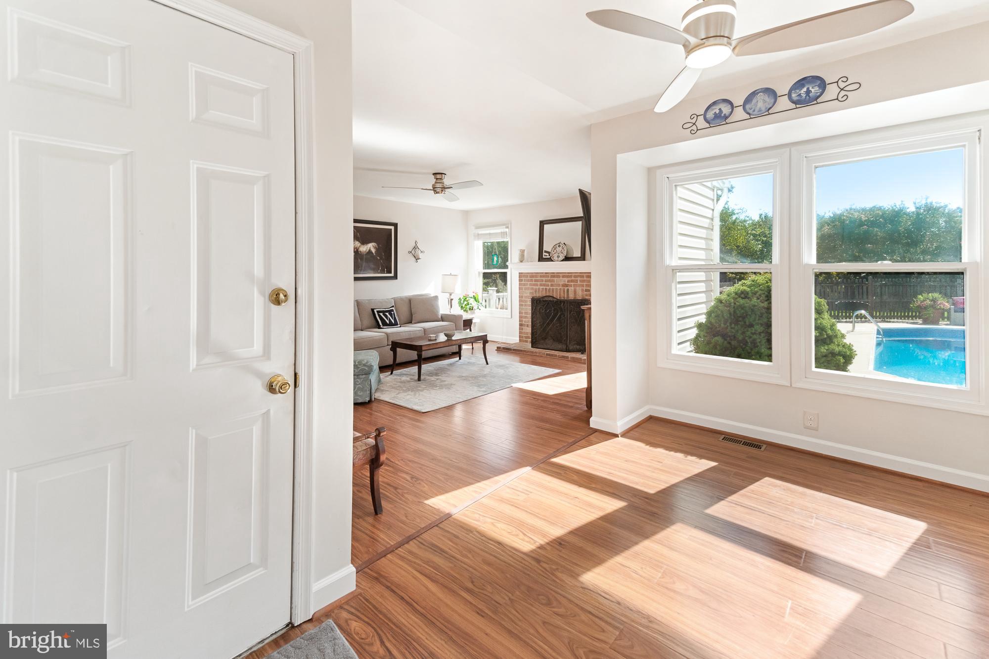 17029 Spates Hill Road Poolesville, MD 20837 - Photo 22 of 67 Kitchen table space? Yes!