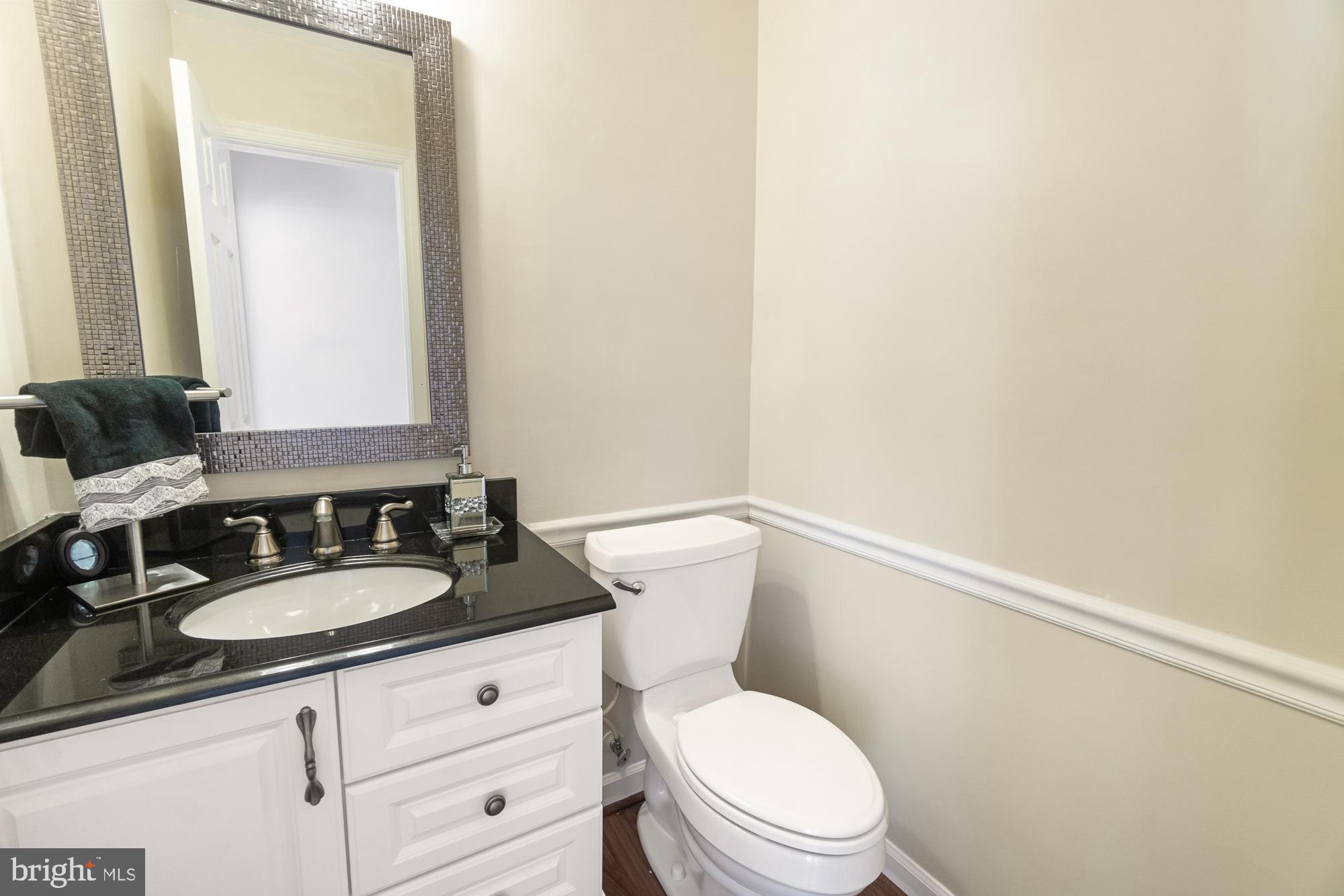 17029 Spates Hill Road Poolesville, MD 20837 - Photo 32 of 67 Powder room