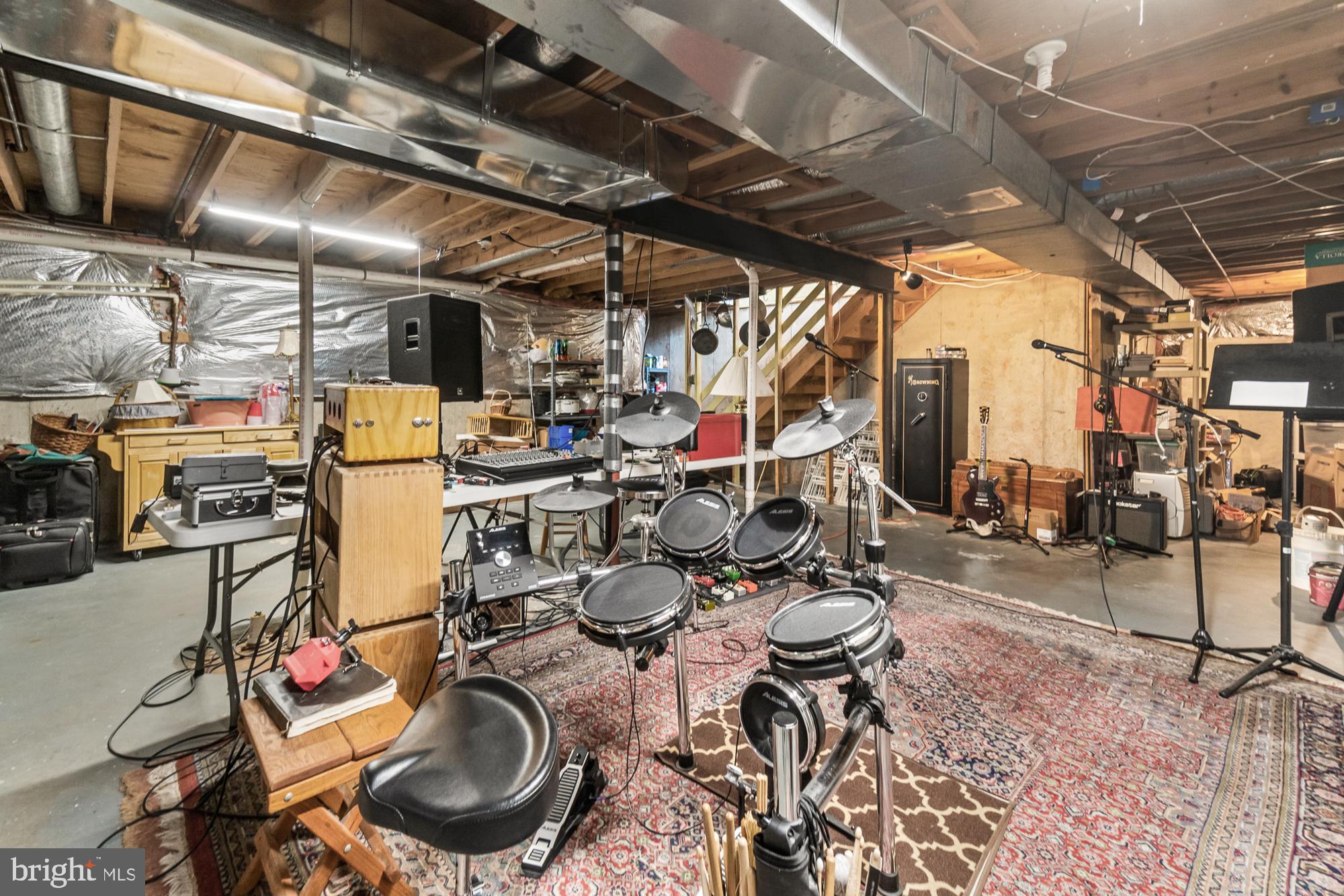 17029 Spates Hill Road Poolesville, MD 20837 - Photo 43 of 67 We're getting the band back together again!