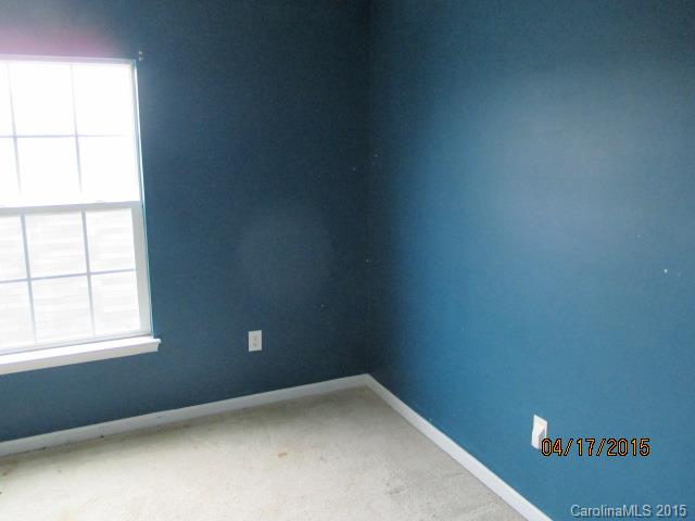 712 Reigate Road Charlotte, NC 28262 - Photo 3 of 12