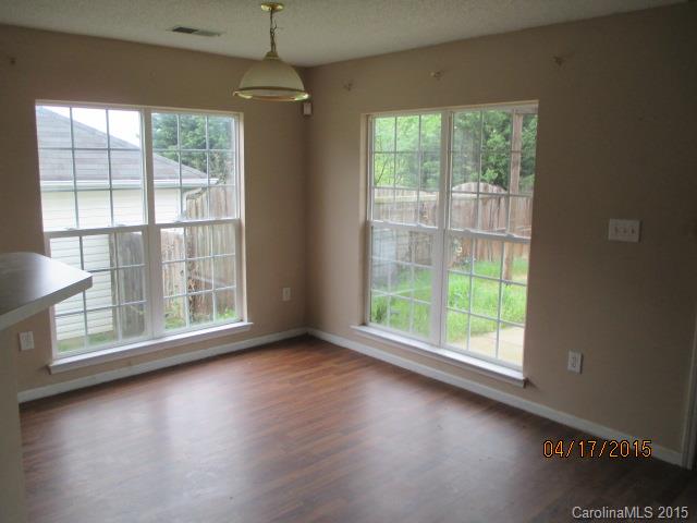 712 Reigate Road Charlotte, NC 28262 - Photo 8 of 12