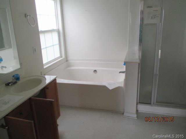712 Reigate Road Charlotte, NC 28262 - Photo 10 of 12