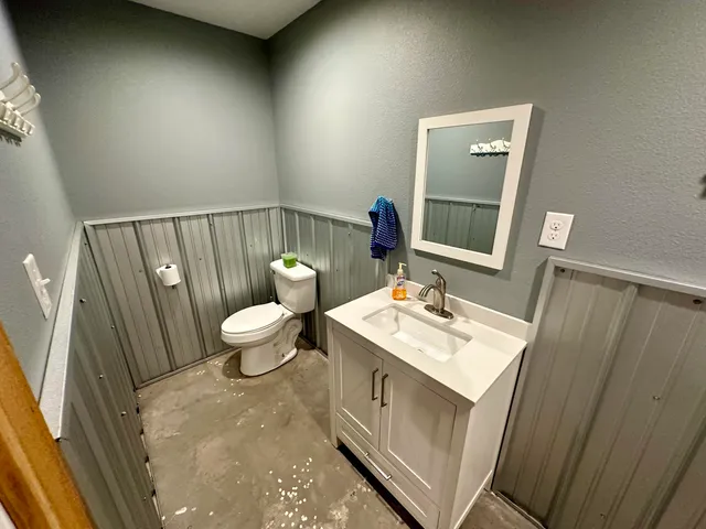 a view of a lake from a yard