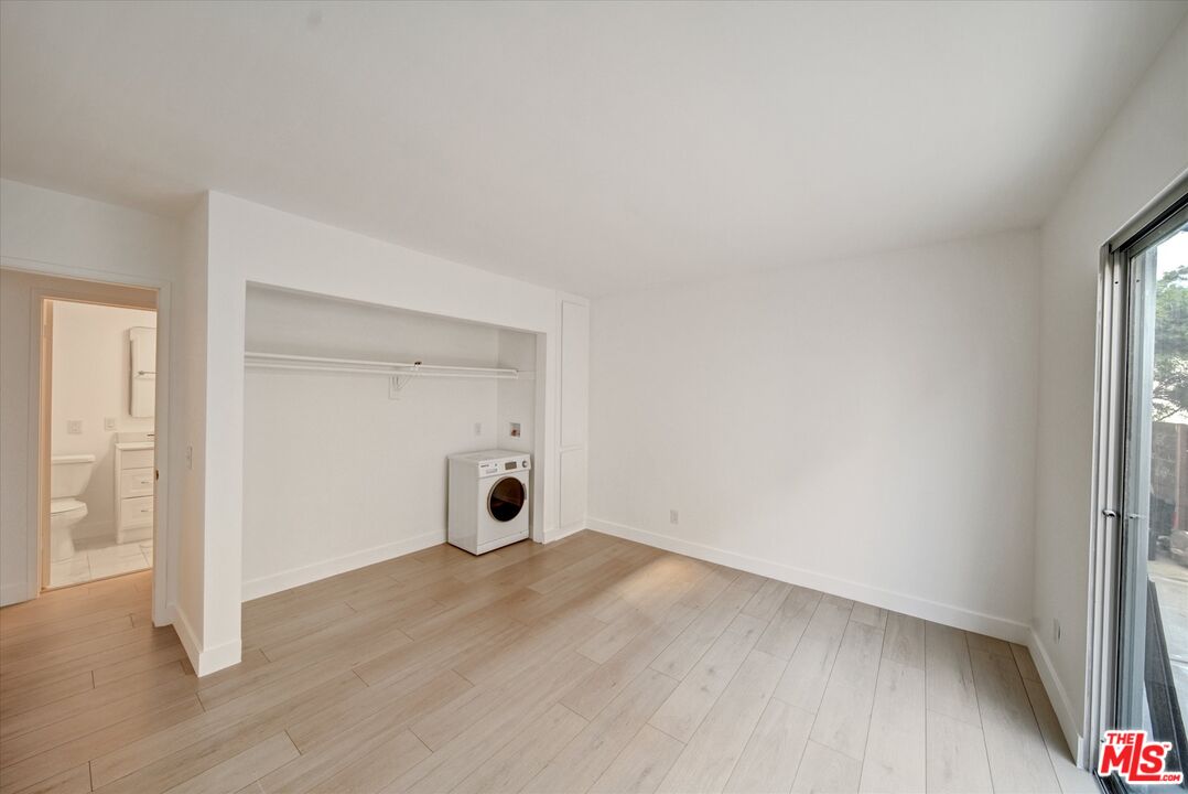 15 Spinnaker Street, Unit 101 Marina del Rey, CA 90292 - Photo 22 of 39
