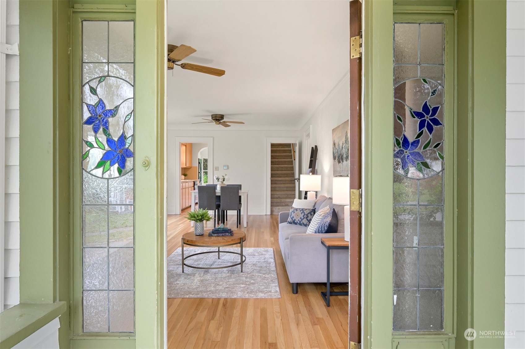 914 Mason Street Bellingham, WA 98225 - Photo 2 of 40 a living room with furniture and a wooden floor
