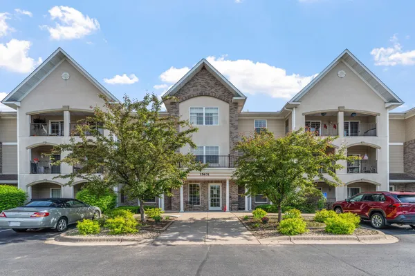 $265,000 | 15631 Linnet Street Northwest, Unit 3202, Andover, MN 55304