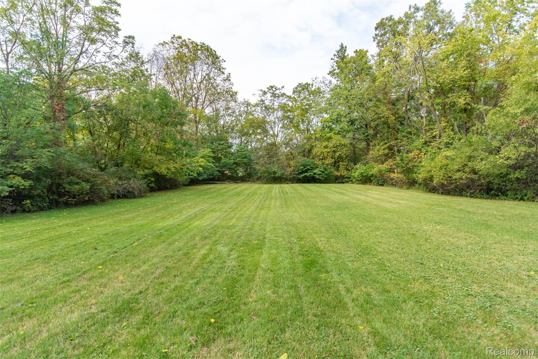 22921 Power Road Farmington, MI 48336 - Photo 34 of 40 DSC_2002.jpg