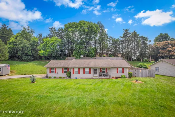 $370,000 | 2746 Kentwood Drive, Kodak, TN 37764