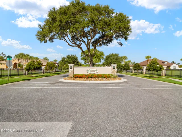 a view of a small yard