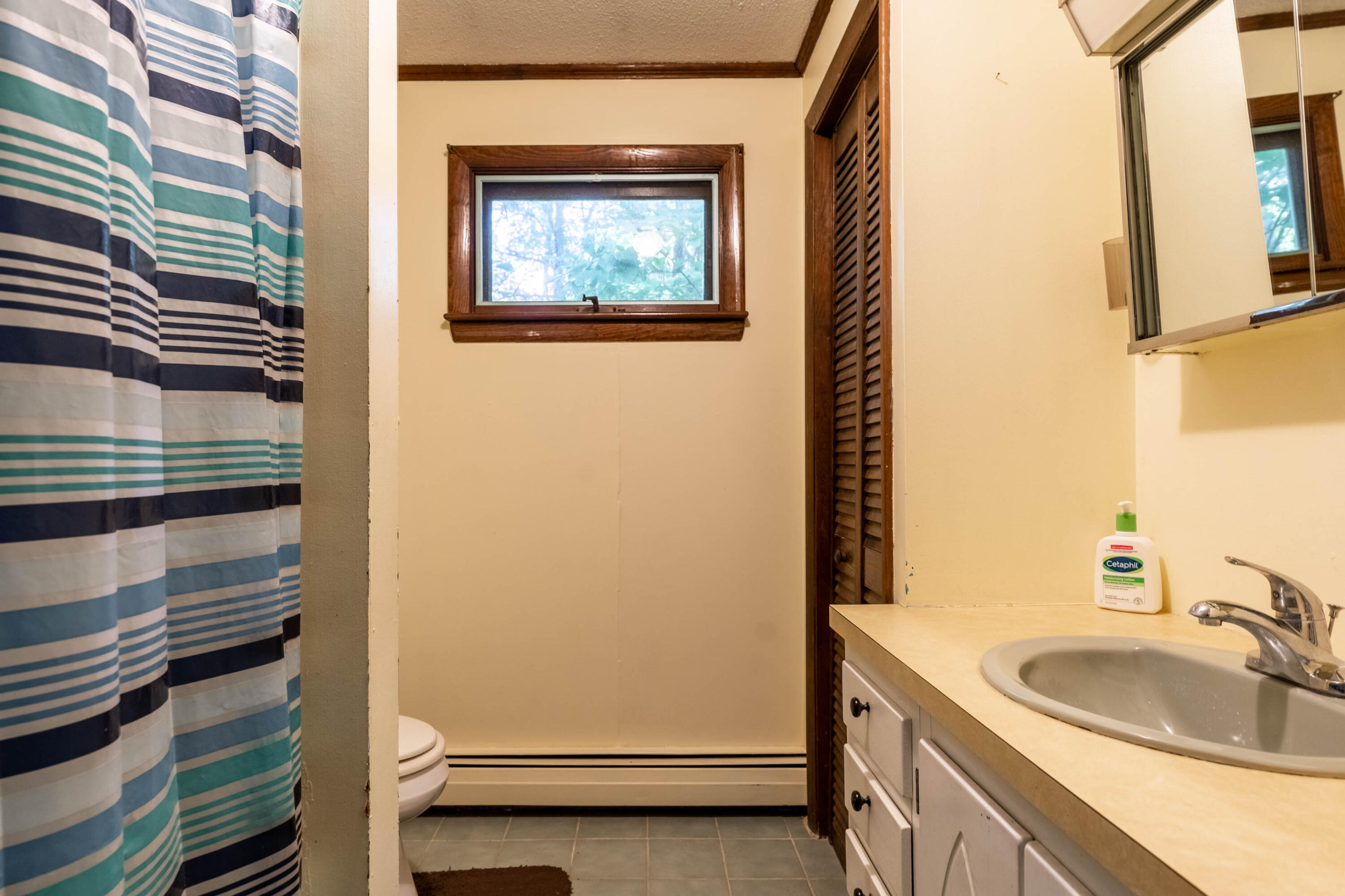 44 Pipeline Road Windham, ME 04062 - Photo 34 of 44 Bathroom