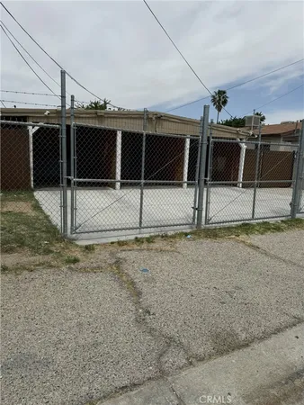 $2,000 | 124 West Lancaster Boulevard, Lancaster, CA 93534