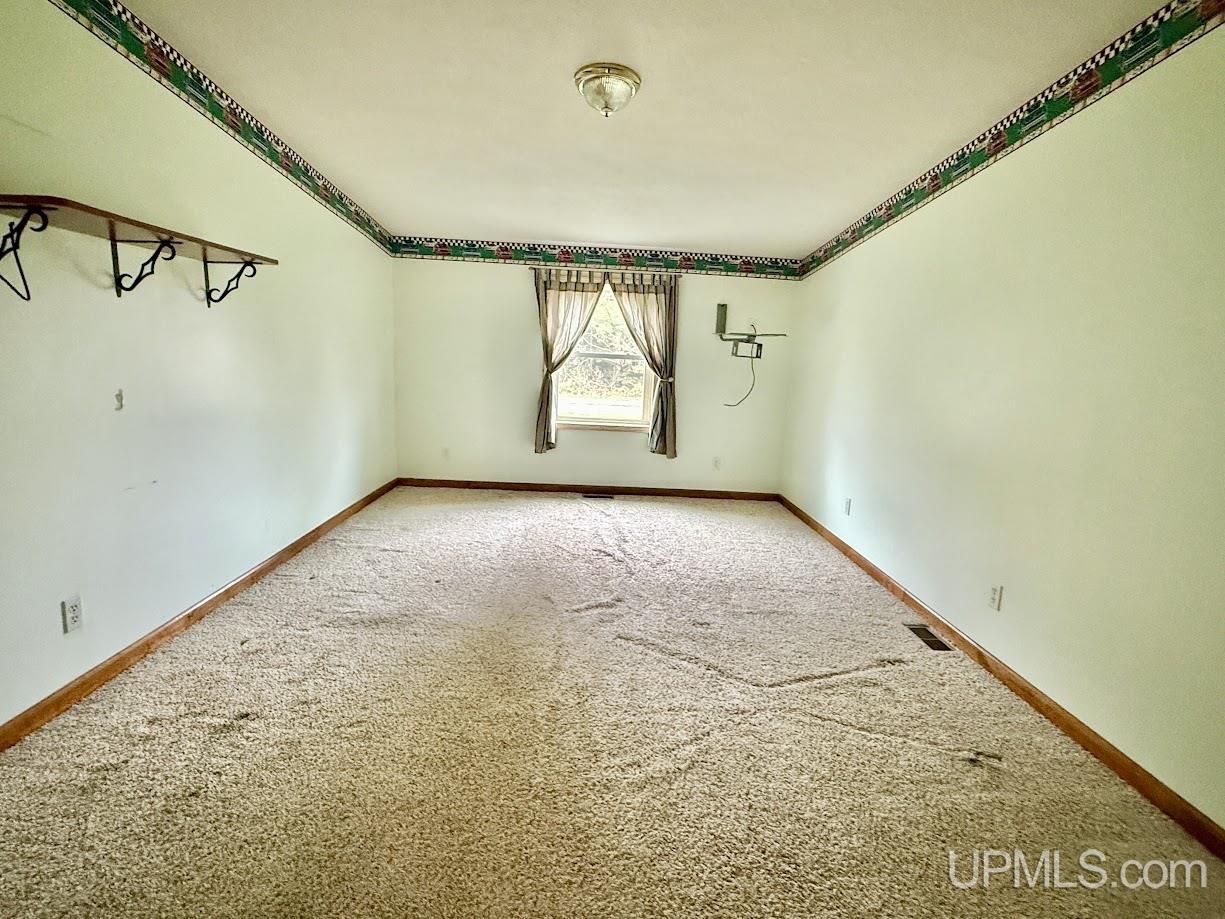 3873 14.5 Road Escanaba, MI 49829 - Photo 33 of 41