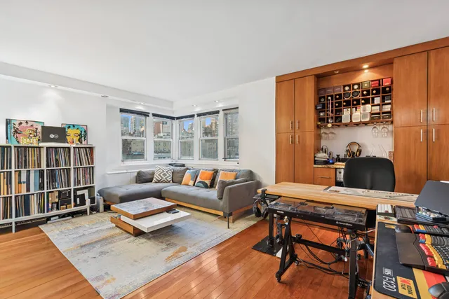 $4,500 | 155 East 34th Street, Unit 15E | Murray Hill