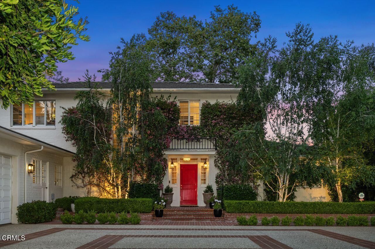 320 North San Rafael Avenue Pasadena, CA 91105 - Photo 1 of 58 55_11789148_180099_180099-EI-155