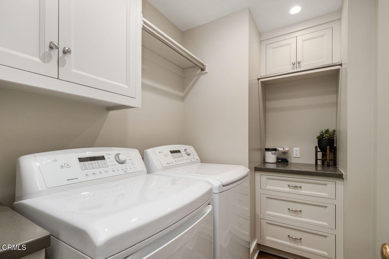 320 North San Rafael Avenue Pasadena, CA 91105 - Photo 23 of 58 a utility room with dryer and washer