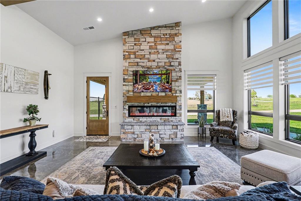 14650 Mt Olivet Road Smithville, MO 64089 - Photo 16 of 43
