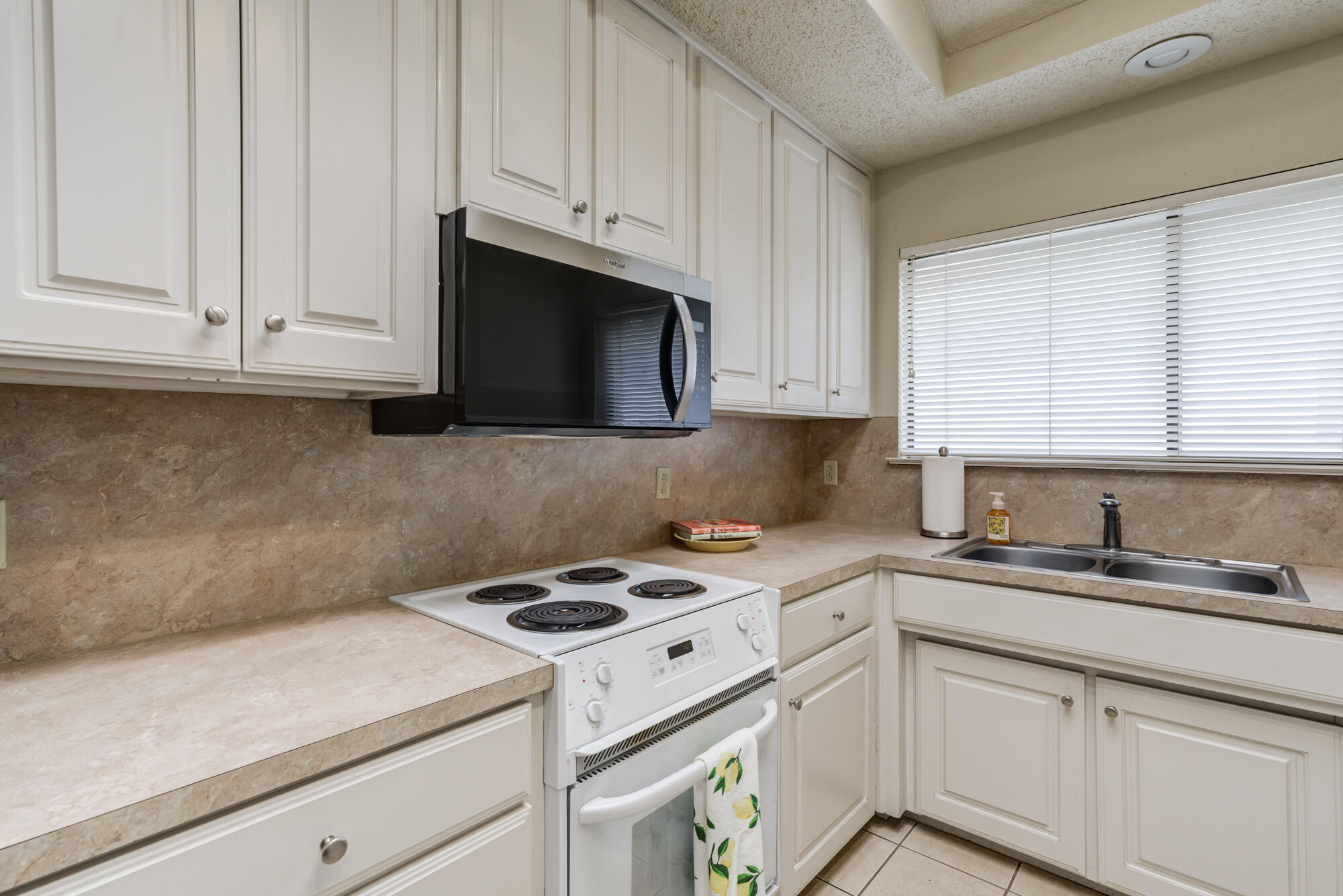3414 91st Street Lubbock, TX 79423 - Photo 17 of 35 DSC08734_5_6_7_8