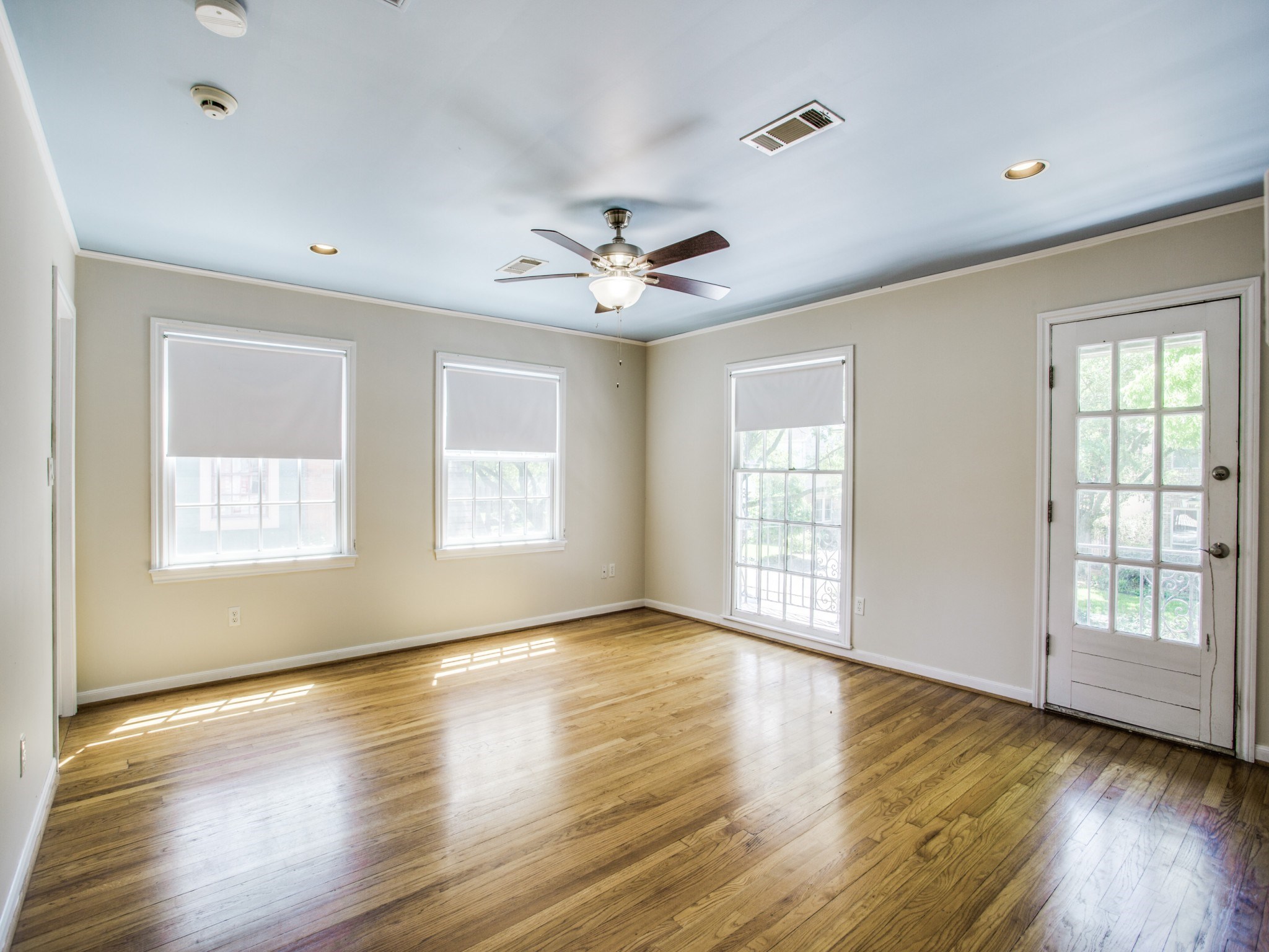 2250 West Main Street Houston, TX 77098 - Photo 15 of 27