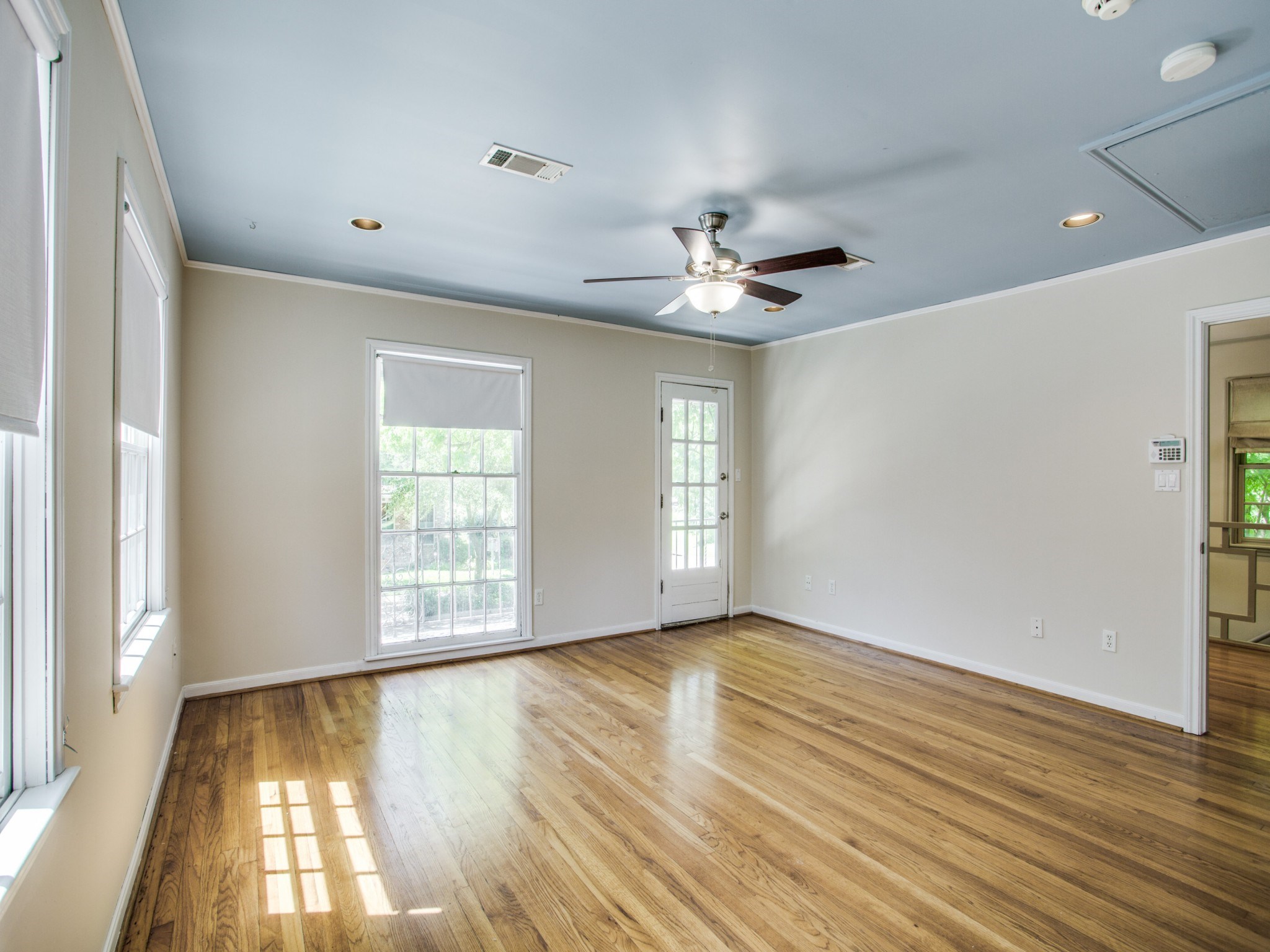 2250 West Main Street Houston, TX 77098 - Photo 16 of 27