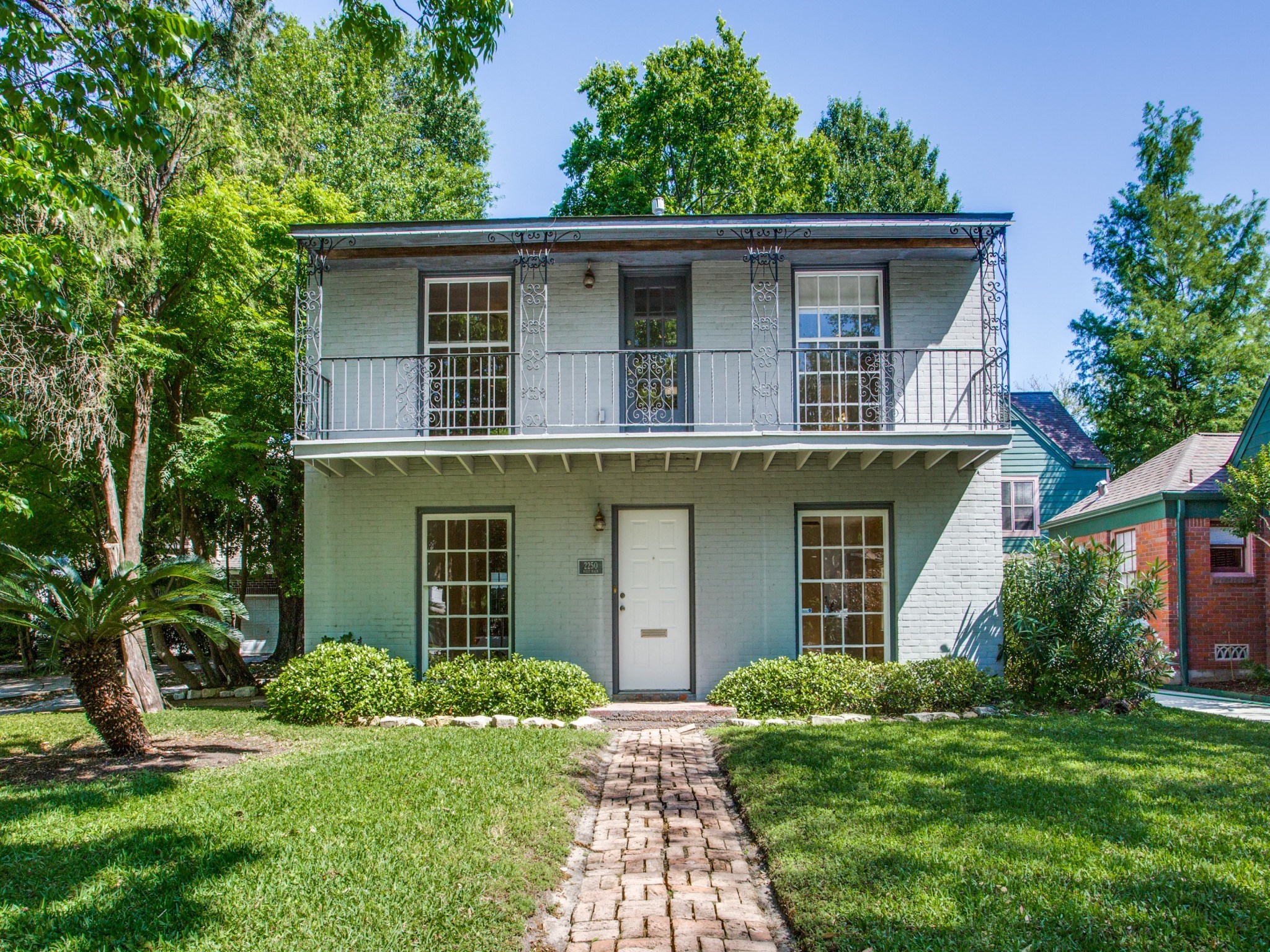 2250 West Main Street Houston, TX 77098 - Photo 2 of 27