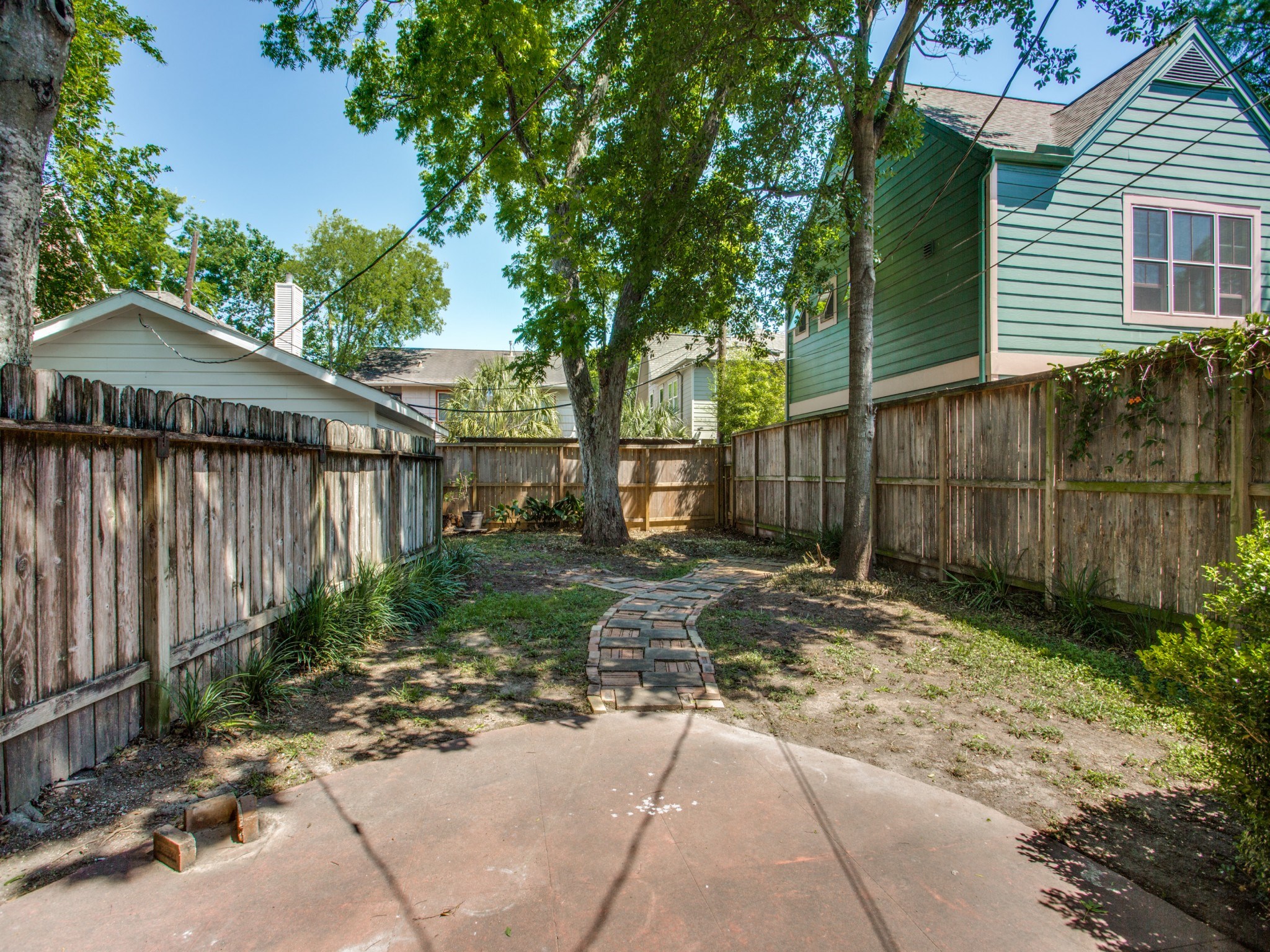 2250 West Main Street Houston, TX 77098 - Photo 23 of 27