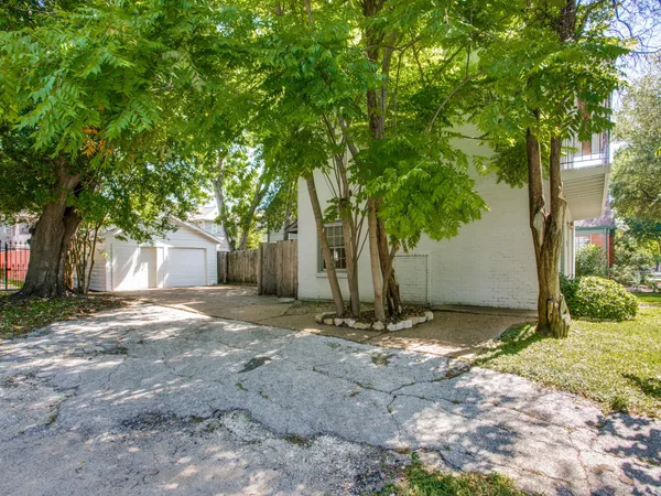 $750,000 | 2250 West Main Street, Houston, TX 77098
