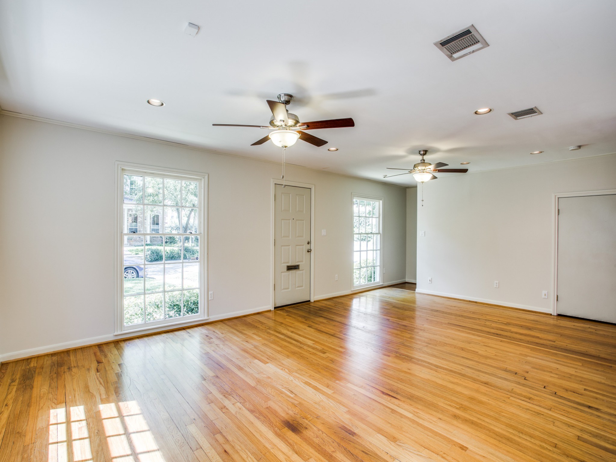 2250 West Main Street Houston, TX 77098 - Photo 8 of 27