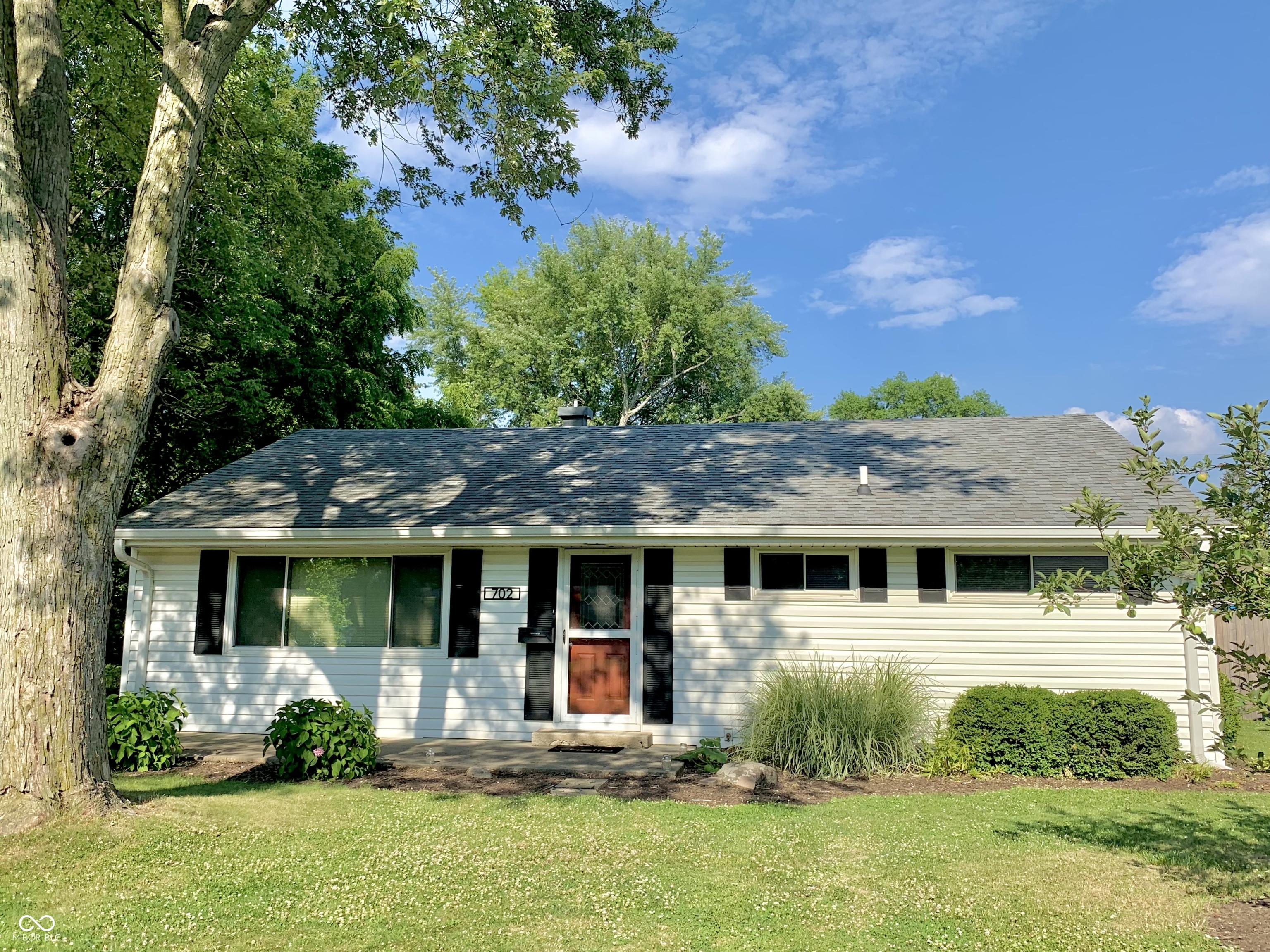 702 North Shellbark Road Muncie, IN 47304 - Photo 1 of 19