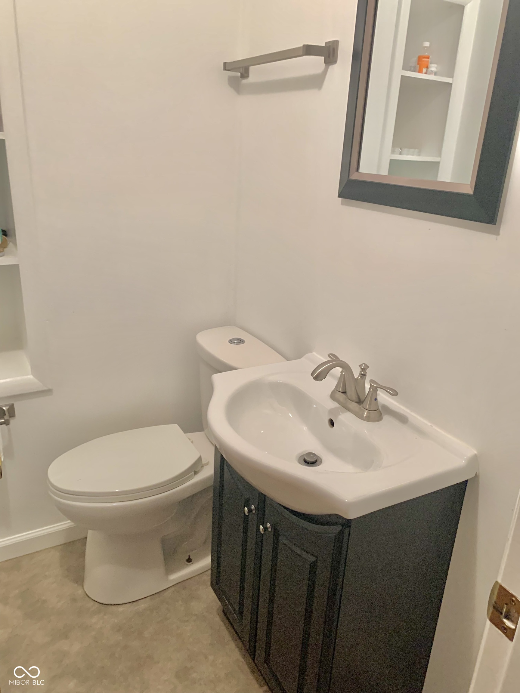 702 North Shellbark Road Muncie, IN 47304 - Photo 9 of 19