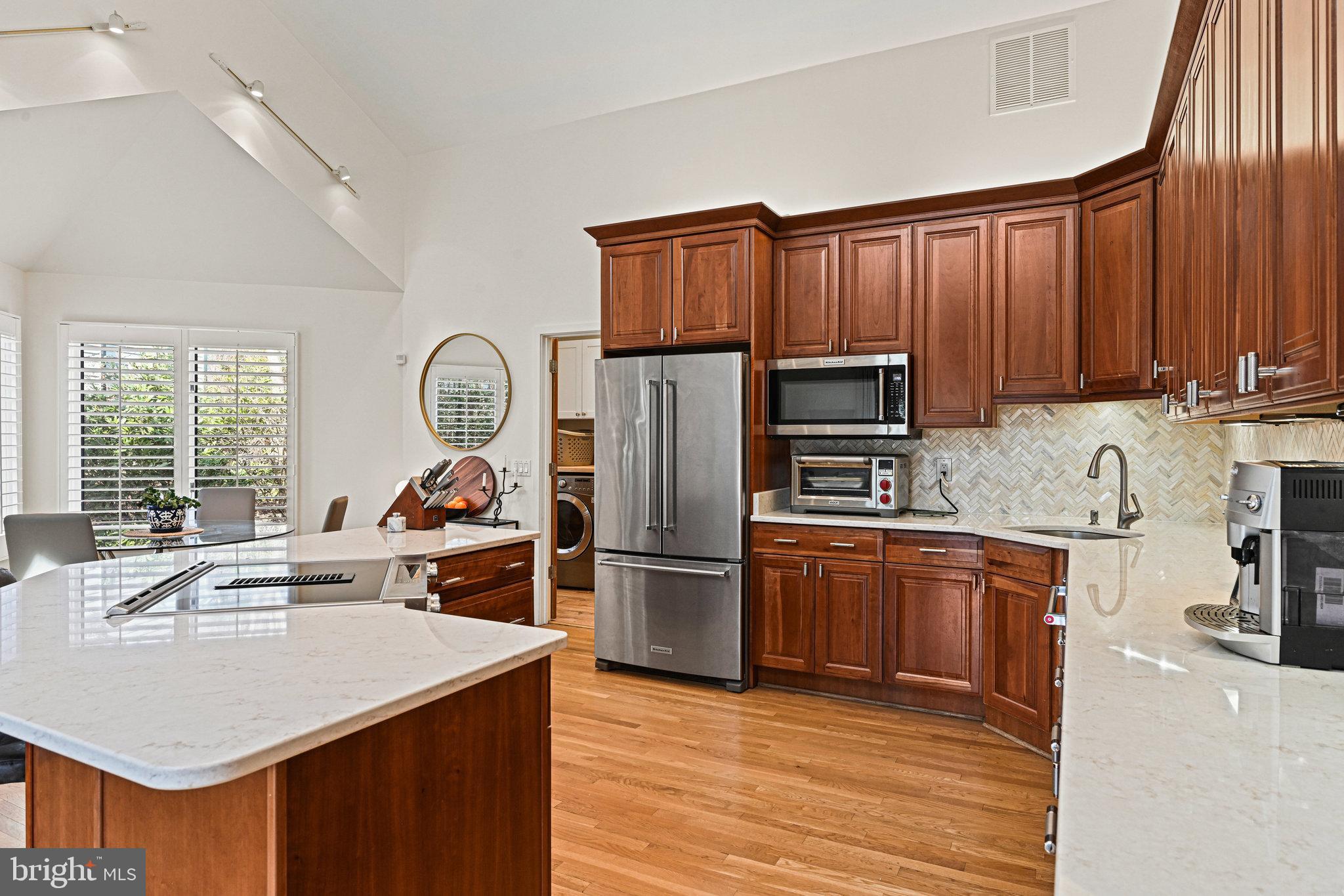 11591 Lake Newport Road Reston, VA 20194 - Photo 12 of 72