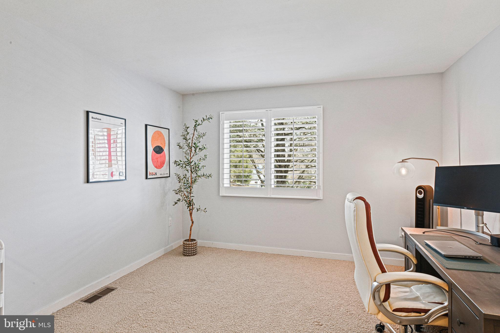 11591 Lake Newport Road Reston, VA 20194 - Photo 38 of 72