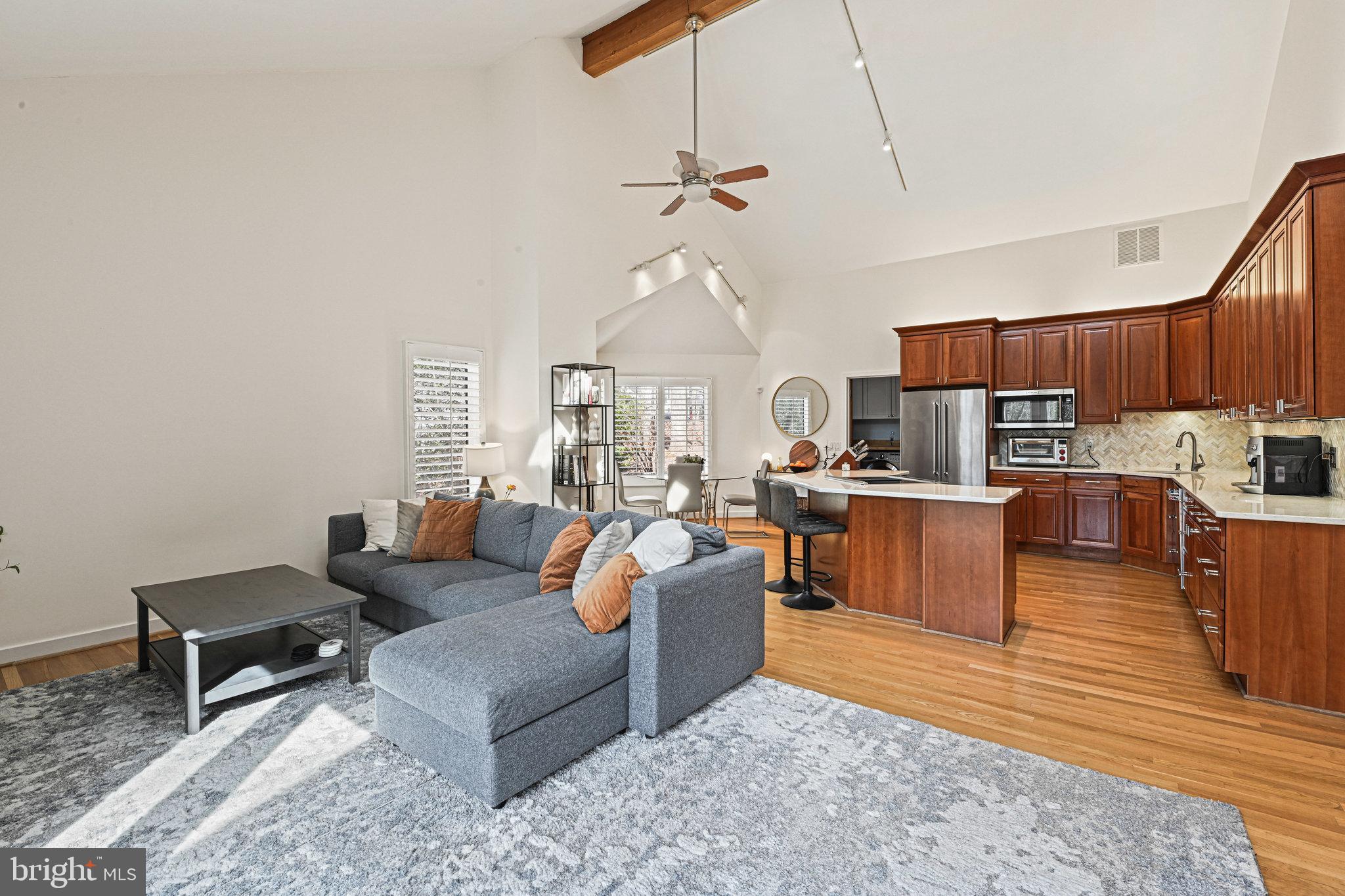 11591 Lake Newport Road Reston, VA 20194 - Photo 10 of 72