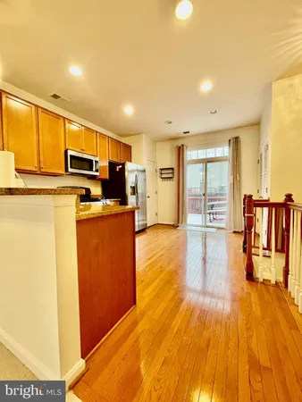 $2,750 | 15706 John Diskin Circle, Unit 138, Woodbridge, VA 22191