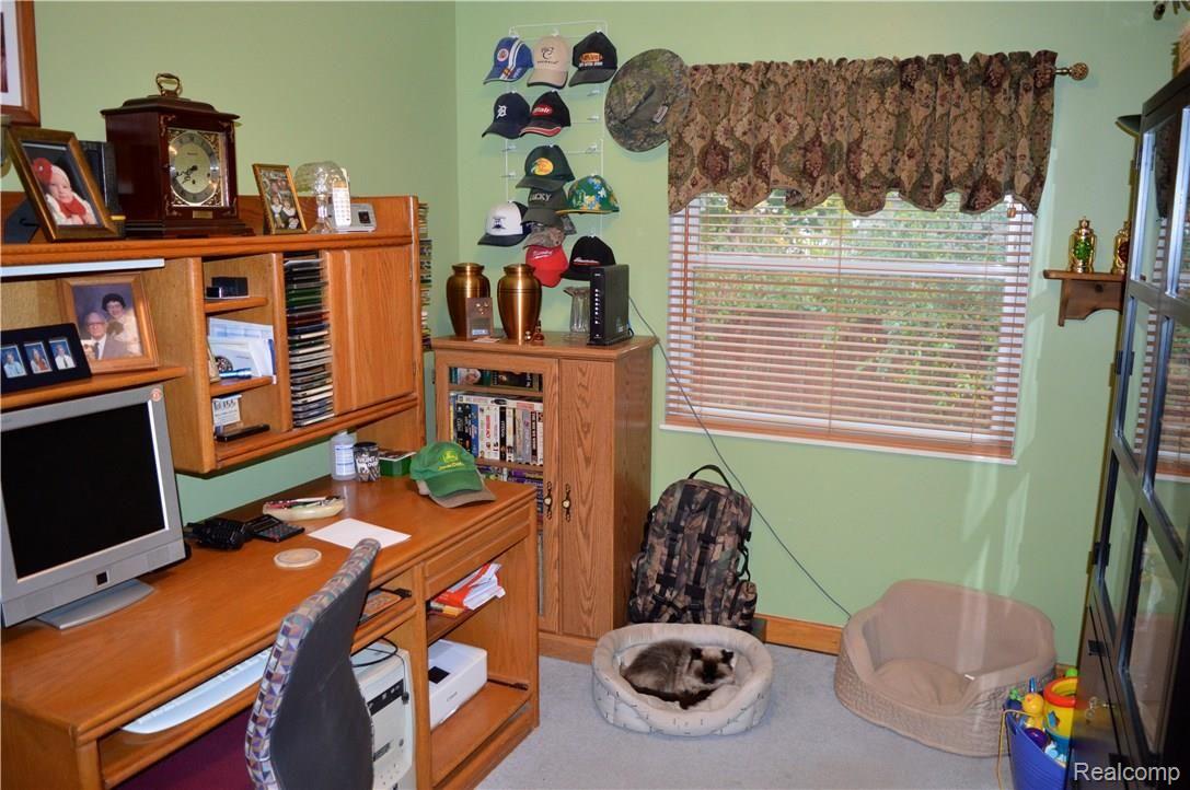 2141 Howe Road Burton, MI 48519 - Photo 16 of 33 Bedroom (being used as a Den)