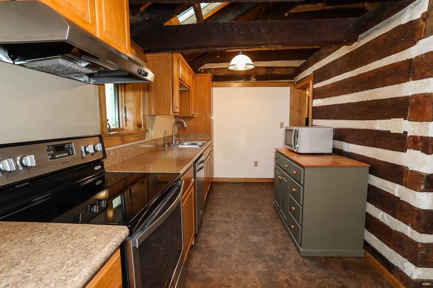 2262 County Line Road Champion, PA 15622 - Photo 8 of 18