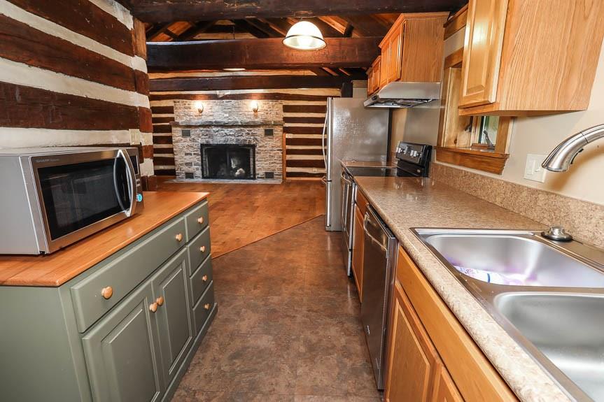 2262 County Line Road Champion, PA 15622 - Photo 9 of 18