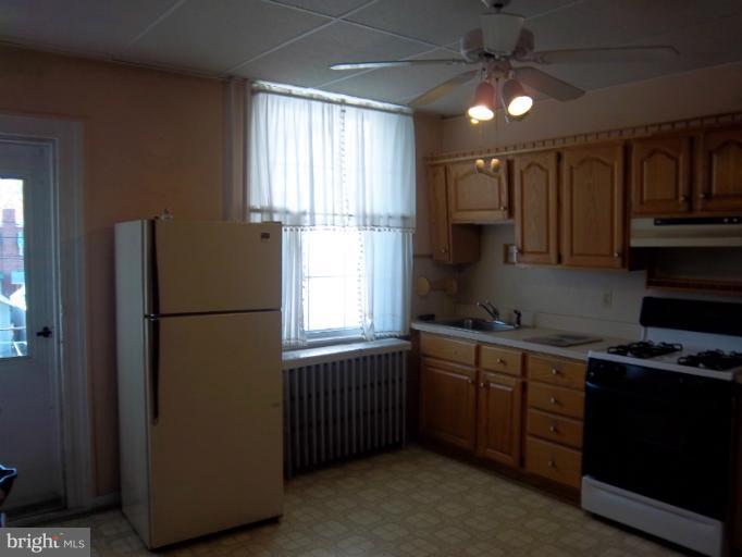 4306 Falls Road Baltimore, MD 21211 - Photo 8 of 10 Kitchen