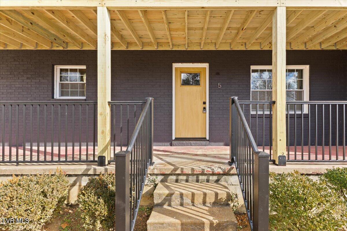 1412 Knob Creek Road, Unit 1 Johnson City, TN 37604 - Photo 22 of 36 22-128A2410