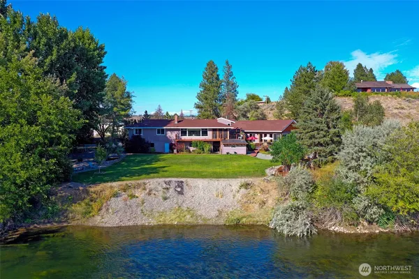 $585,000 | 725 Okoma Drive, Omak, WA 98841