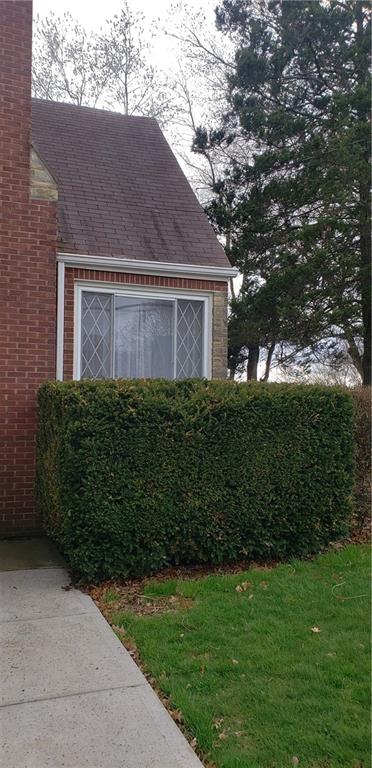 4526 Stilley Road Pittsburgh, PA 15227 - Photo 4 of 25 Gallery Image 4