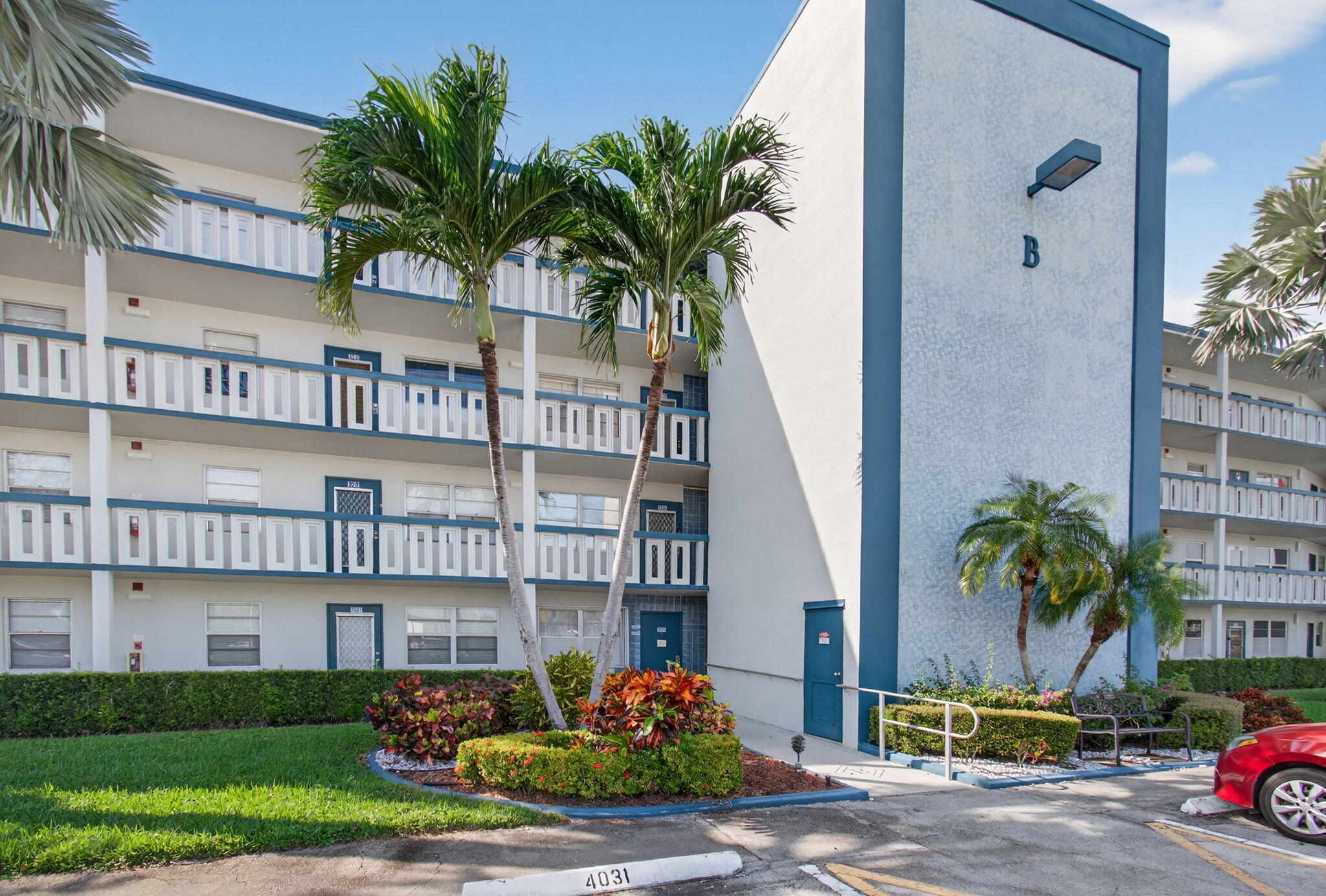 4030 Lincoln B Boca Raton, FL 33434 - Photo 14 of 90 4-web-or-mls-DSC_9954