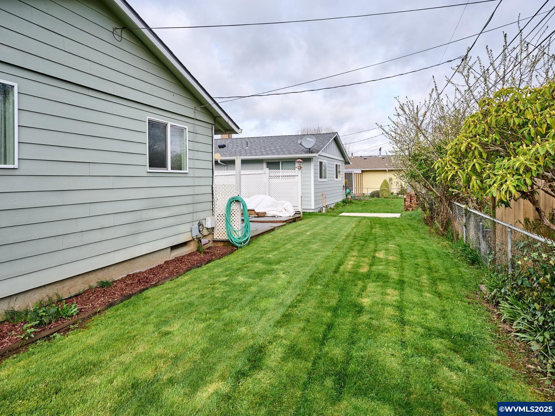 1369 Thompson Road Woodburn, OR 97071 - Photo 28 of 29 Gallery Image 28