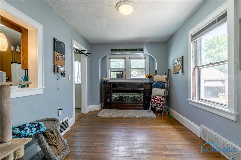 1940 Mansfield Road Toledo, OH 43613 - Photo 7 of 30 Gallery Image 7