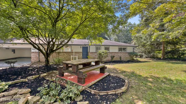 $420,000 | 845 West Outer Drive, Oak Ridge, TN 37830