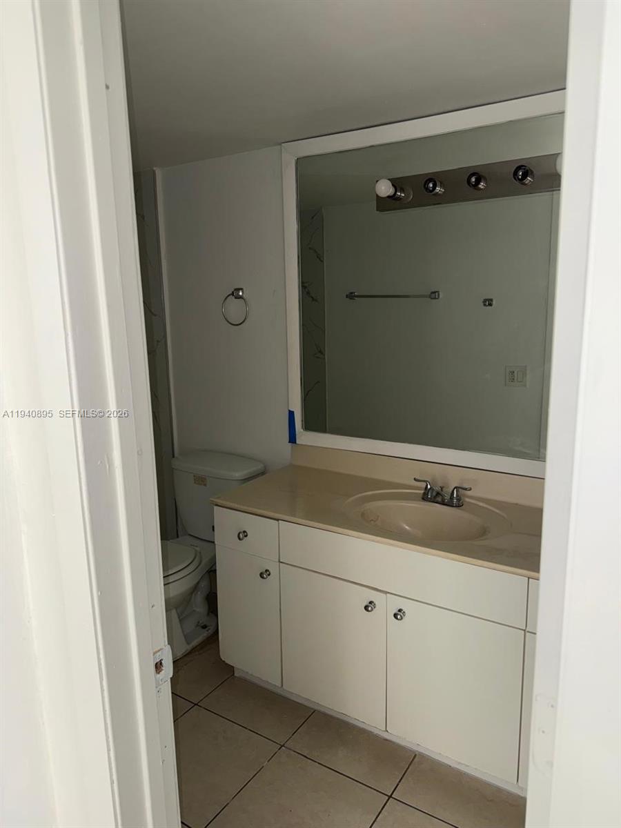 1725 West 60th Street, Unit F206 Hialeah, FL 33012 - Photo 4 of 23