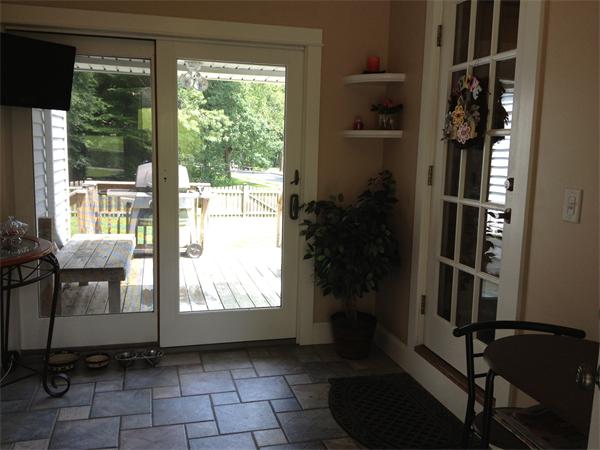 322 Morgan Road West Springfield, MA 01089 - Photo 2 of 15