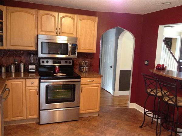322 Morgan Road West Springfield, MA 01089 - Photo 3 of 15