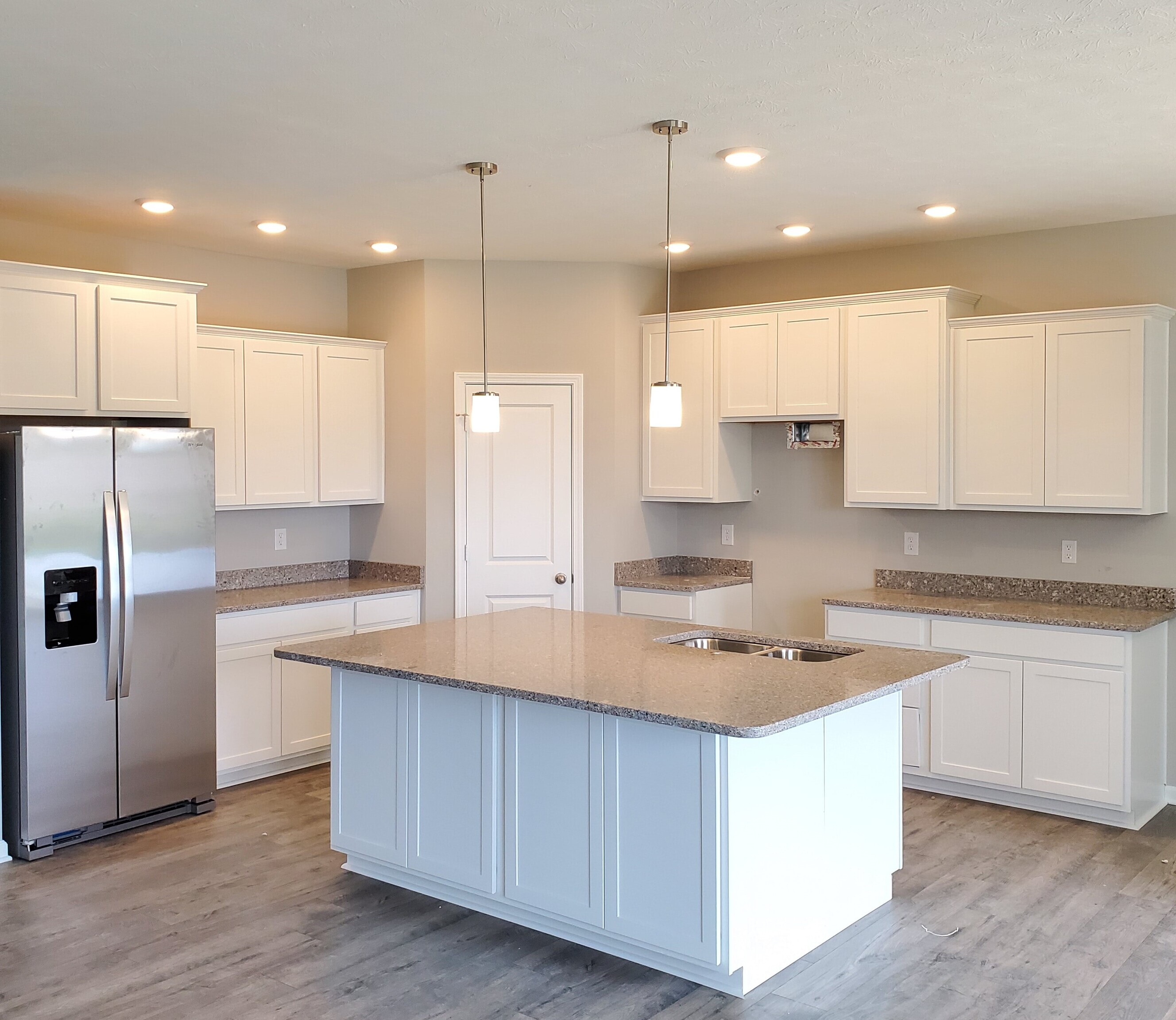 643 Blarney Drive Pendleton, IN 46064 - Photo 2 of 8