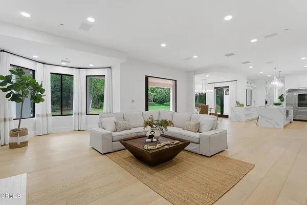 $3,999,999 | 550 Unique Lane, Simi Valley, CA 93065